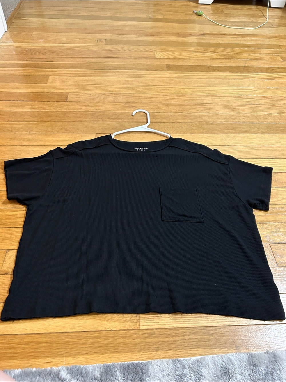 American Eagle Outfitters Black Short Sleeve Pocket Tee